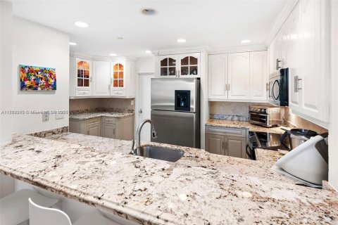 Купить кондоминиум в Ки-Бискейн, Флорида 2 спальни, 138.24м2, № 1958805 - фото 8