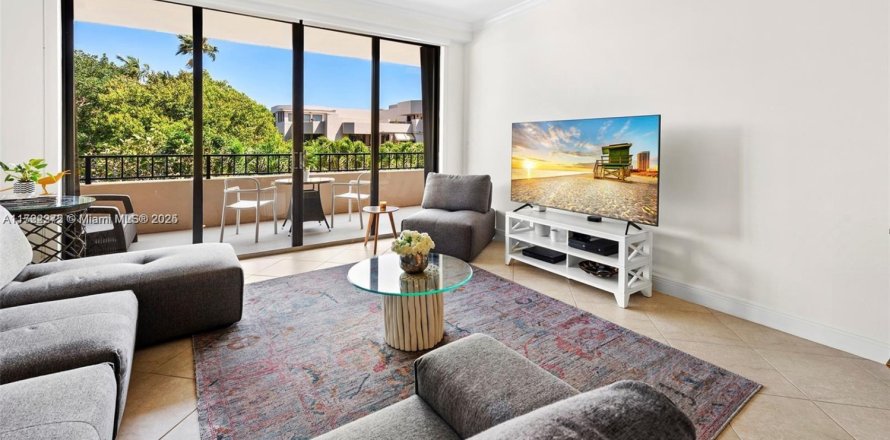 Кондоминиум с 2 спальнями в Ки-Бискейн, Флорида № 1958805