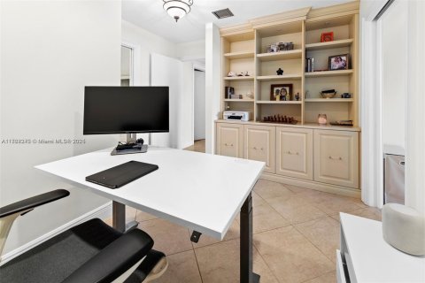 Купить кондоминиум в Ки-Бискейн, Флорида 2 спальни, 138.24м2, № 1958805 - фото 19