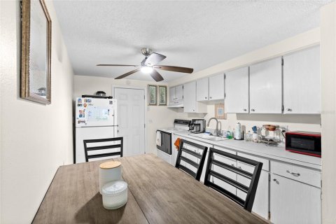Immobilier commercial à vendre à Saint Petersburg, Floride: 4 chambres, 135.45 m2 № 2101434 - photo 16
