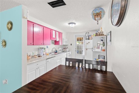 Immobilier commercial à vendre à Saint Petersburg, Floride: 4 chambres, 135.45 m2 № 2101434 - photo 7