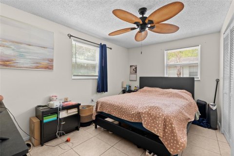 Immobilier commercial à vendre à Saint Petersburg, Floride: 4 chambres, 135.45 m2 № 2101434 - photo 20