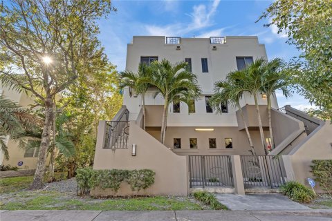 Copropriété à vendre à Coral Gables, Floride: 2 chambres, 171.68 m2 № 2339923 - photo 2