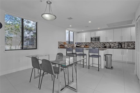 Copropriété à vendre à Coral Gables, Floride: 2 chambres, 171.68 m2 № 2339923 - photo 8