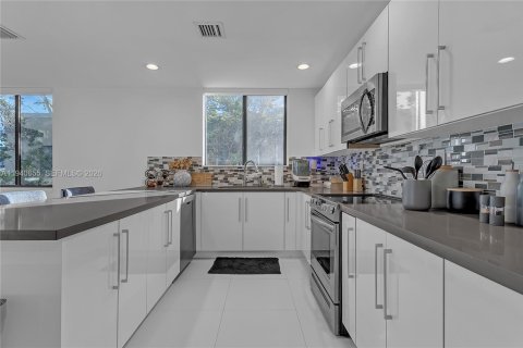 Copropriété à vendre à Coral Gables, Floride: 2 chambres, 171.68 m2 № 2339923 - photo 13