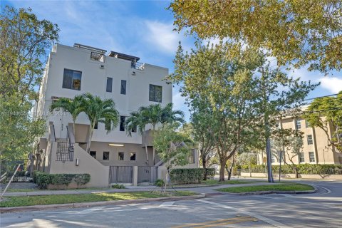 Condo à Coral Gables, Floride, 2 chambres  № 2339923