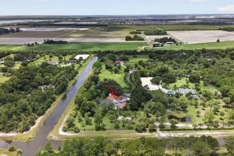 Villa ou maison à vendre à Loxahatchee Groves, Floride: 6 chambres, 510.59 m2 № 2077688 - photo 29