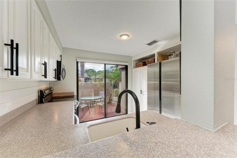 Condo in Sarasota, Florida, 3 bedrooms № 2096277 - photo 18