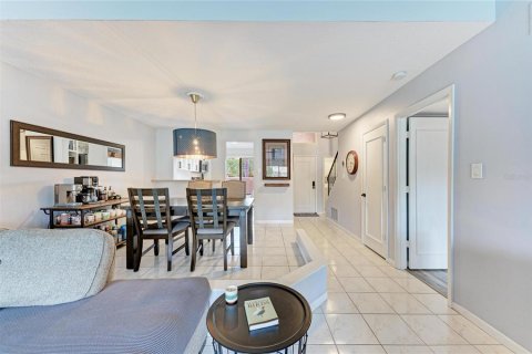 Condo in Sarasota, Florida, 3 bedrooms № 2096277 - photo 9