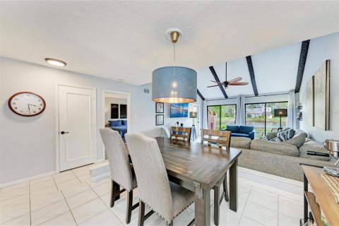 Condo in Sarasota, Florida, 3 bedrooms № 2096277 - photo 10