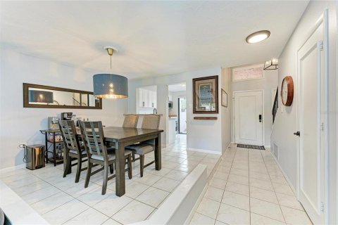 Condo in Sarasota, Florida, 3 bedrooms № 2096277 - photo 8