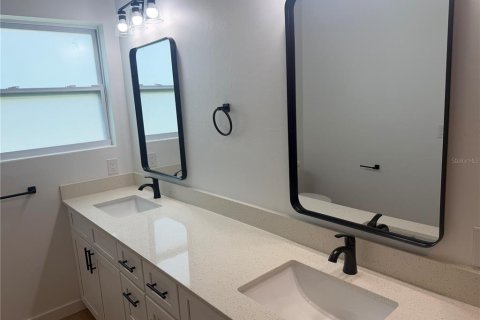 Villa ou maison à vendre à Port Charlotte, Floride: 3 chambres, 164.72 m2 № 2112131 - photo 24