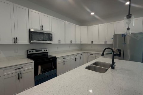 Casa en venta en Port Charlotte, Florida, 3 dormitorios, 164.72 m2 № 2112131 - foto 4