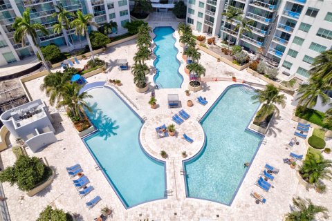 Copropriété à vendre à Miami, Floride: 2 chambres, 98.29 m2 № 1953678 - photo 13