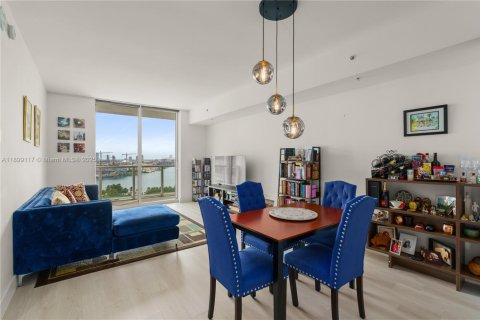 Copropriété à vendre à Miami, Floride: 2 chambres, 98.29 m2 № 1953678 - photo 4