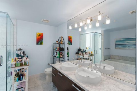 Copropriété à vendre à Miami, Floride: 2 chambres, 98.29 m2 № 1953678 - photo 26