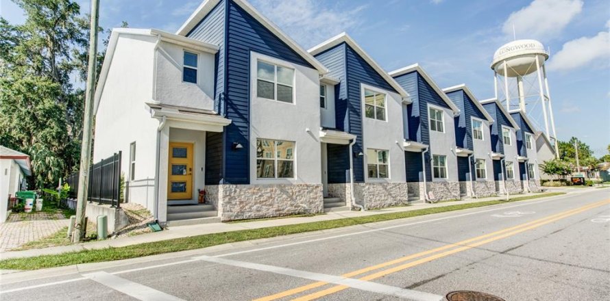Townhouse in Longwood, Florida 3 bedrooms, 138.24 sq.m. № 2221848