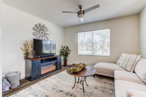 Townhouse in Longwood, Florida 3 bedrooms, 138.24 sq.m. № 2221848 - photo 9