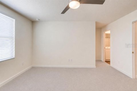 Townhouse in Longwood, Florida 3 bedrooms, 138.24 sq.m. № 2221848 - photo 14