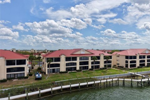 Condominio en New Smyrna Beach, Florida, 2 dormitorios  № 2101990