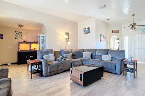 House in Englewood, Florida 5 bedrooms, 309.64 sq.m. № 1559798 - photo 6
