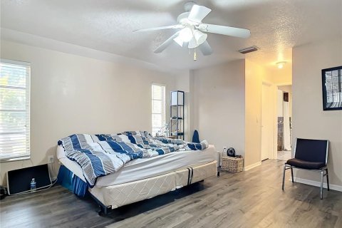 House in Englewood, Florida 5 bedrooms, 309.64 sq.m. № 1559798 - photo 20