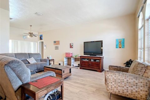 House in Englewood, Florida 5 bedrooms, 309.64 sq.m. № 1559798 - photo 5