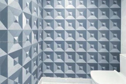 Condominio en venta en Miami, Florida, 1 dormitorio, 77.67 m2 № 1959465 - foto 2