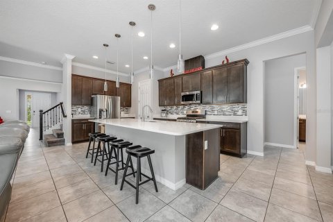 House in Apopka, Florida 5 bedrooms, 356.65 sq.m. № 1899102 - photo 2