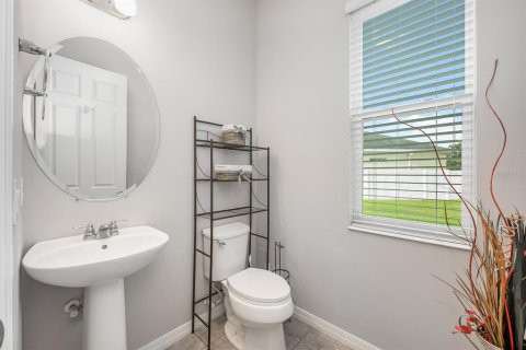 House in Apopka, Florida 5 bedrooms, 356.65 sq.m. № 1899102 - photo 24