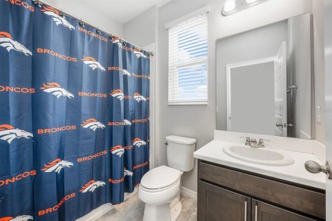 House in Apopka, Florida 5 bedrooms, 356.65 sq.m. № 1899102 - photo 18