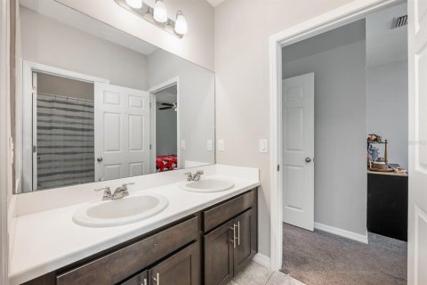 House in Apopka, Florida 5 bedrooms, 356.65 sq.m. № 1899102 - photo 20