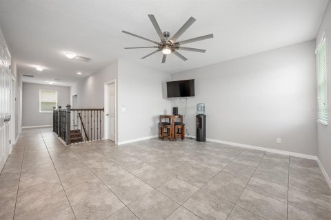 House in Apopka, Florida 5 bedrooms, 356.65 sq.m. № 1899102 - photo 16