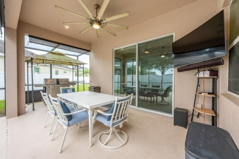 House in Apopka, Florida 5 bedrooms, 356.65 sq.m. № 1899102 - photo 25