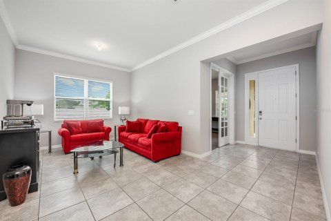 House in Apopka, Florida 5 bedrooms, 356.65 sq.m. № 1899102 - photo 9