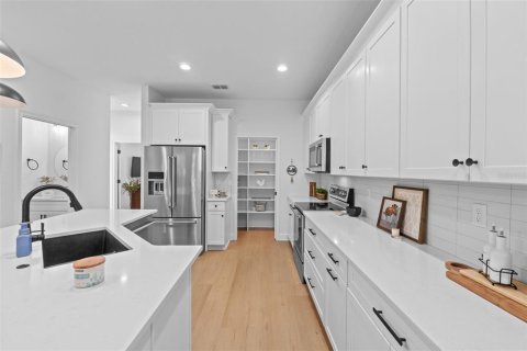 Villa ou maison à vendre à Eustis, Floride: 4 chambres, 190.91 m2 № 1873147 - photo 5