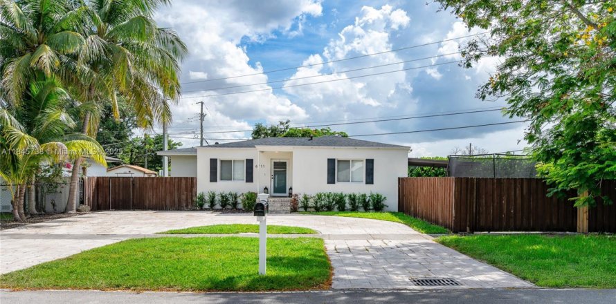 Casa en Miami, Florida 3 dormitorios, 145.3 m2 № 1842569