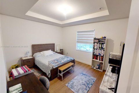 Touwnhouse à vendre à Miami, Floride: 3 chambres, 149.76 m2 № 1939812 - photo 9