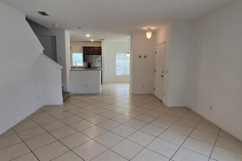 Townhouse in Kissimmee, Florida 3 bedrooms, 148.46 sq.m. № 1841825 - photo 3