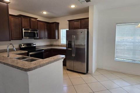 Townhouse in Kissimmee, Florida 3 bedrooms, 148.46 sq.m. № 1841825 - photo 7
