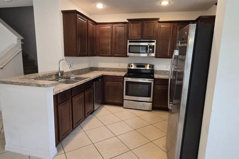 Townhouse in Kissimmee, Florida 3 bedrooms, 148.46 sq.m. № 1841825 - photo 6