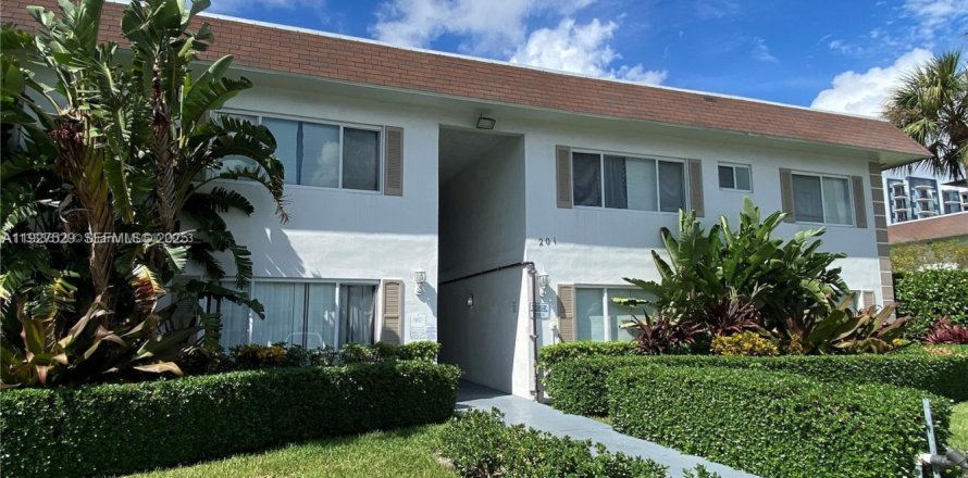 Condo à Pompano Beach, Floride, 2 chambres № 1986301