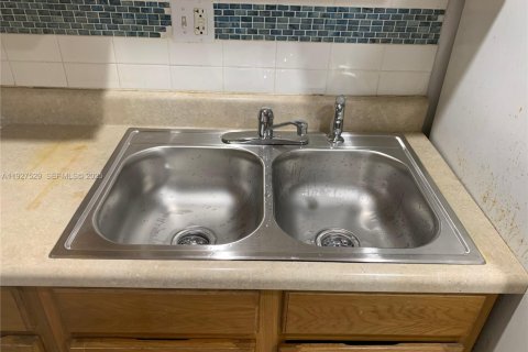 Copropriété à vendre à Pompano Beach, Floride: 2 chambres, 86.77 m2 № 1986301 - photo 7