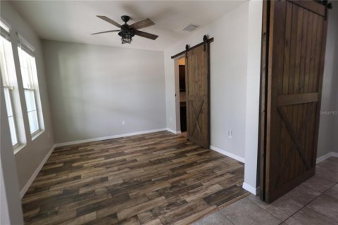 Villa ou maison à vendre à Wimauma, Floride: 6 chambres, 300.54 m2 № 2225886 - photo 9