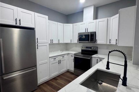 Appartement à louer à Wimauma, Floride: 4 chambres, 185.8 m2 № 2438052 - photo 9