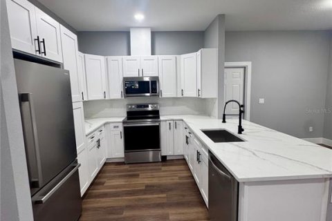 Appartement à louer à Wimauma, Floride: 4 chambres, 185.8 m2 № 2438052 - photo 8
