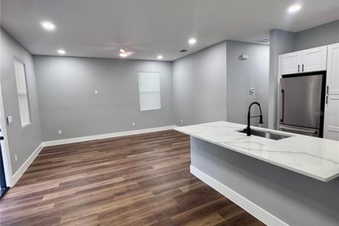 Appartement à louer à Wimauma, Floride: 4 chambres, 185.8 m2 № 2438052 - photo 6