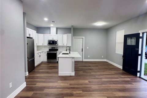 Appartement à louer à Wimauma, Floride: 4 chambres, 185.8 m2 № 2438052 - photo 5