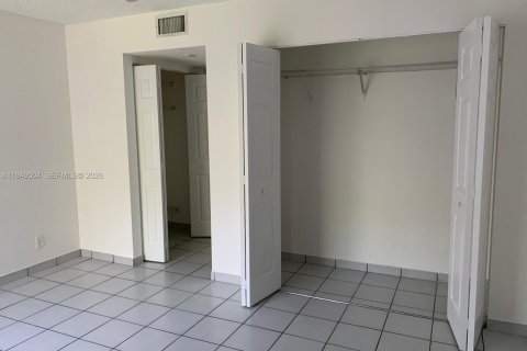 Condominio en alquiler en Miramar, Florida, 2 dormitorios, 77.29 m2 № 2004982 - foto 4