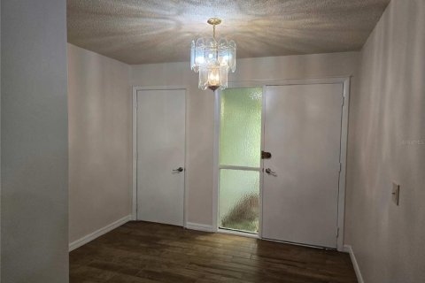 Casa en alquiler en Orlando, Florida, 3 dormitorios, 146.41 m2 № 1904144 - foto 2